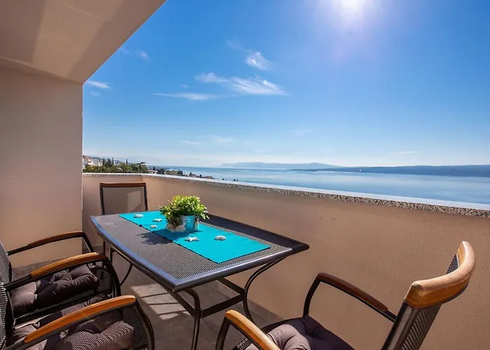 In Near With Pool Vila Dramalj