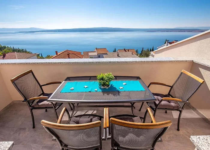 Vila In Near With Pool *