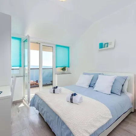 Villa Charming In With Bubble Bath Dramalj