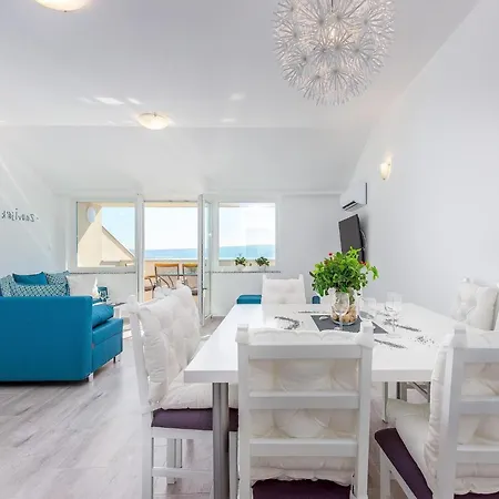 Villa Charming In With Bubble Bath