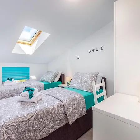 Villa Charming In With Bubble Bath