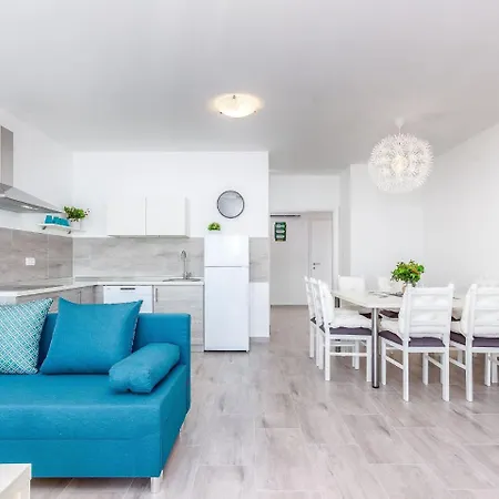 Villa Charming In With Bubble Bath