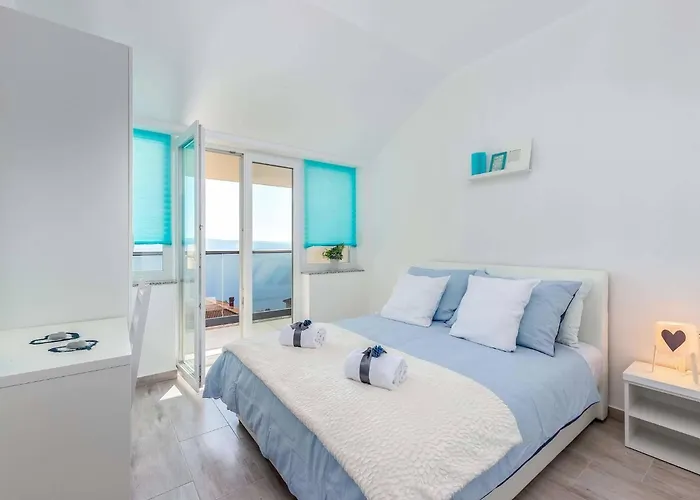 فيلة In Near With Pool دْغاماي