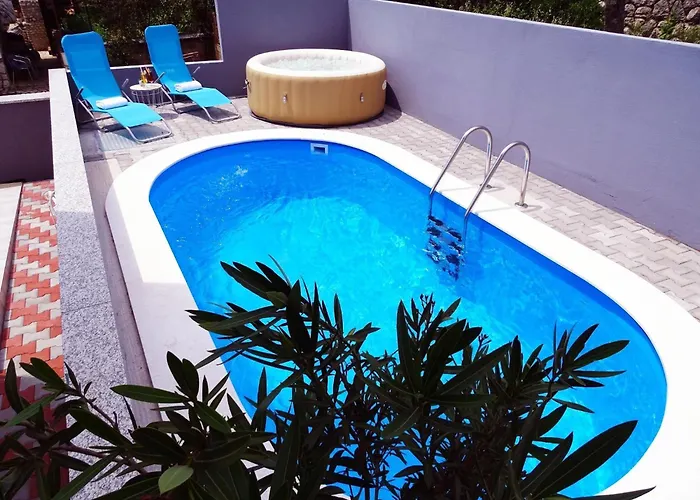 In Near With Pool